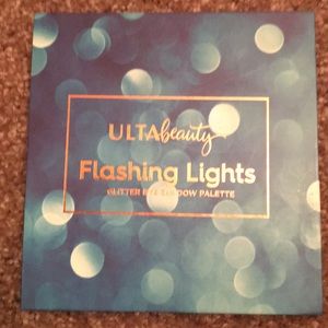 ULTAbeautyFLASHINGLIGHTS Glitter eyeshadowpalette